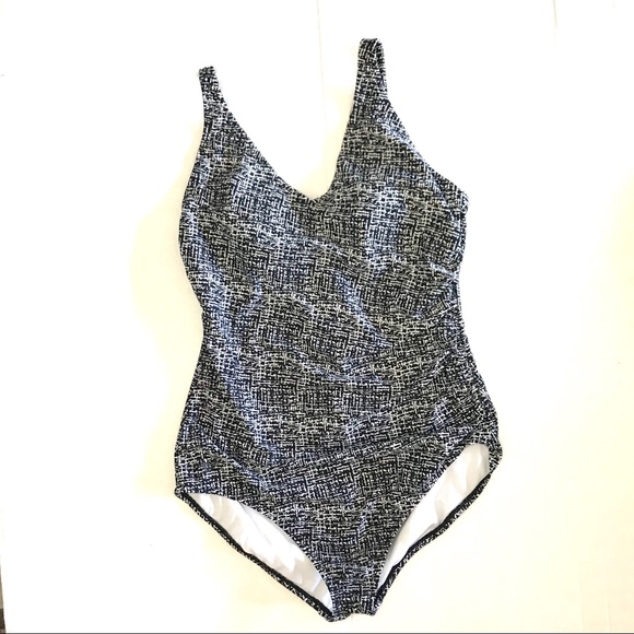 Speedo Other - Women’s Speedo Slimming One Piece Size 18 Speedo Other - Women’s Speedo Slimming One Piece Size 18